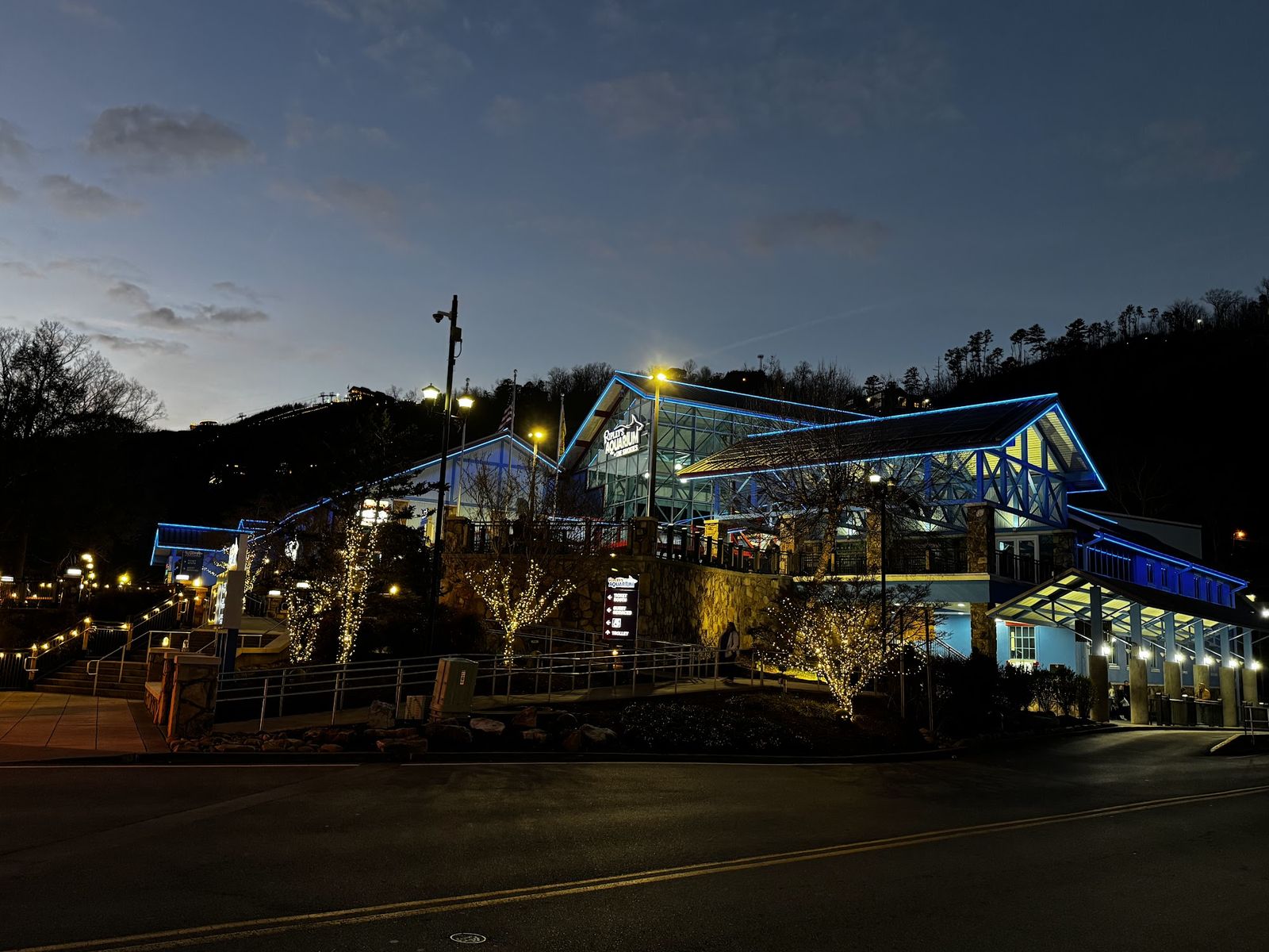 Gatlinburg retreat venue lit up at night